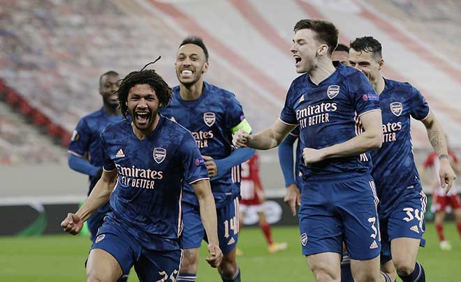 Dự bị Mohamed Elneny sút xa đẳng cấp phút 85 để Arsenal thắng 3-1