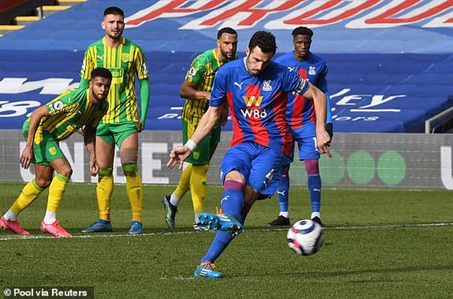 Milivojevic mở tỷ số cho Crystal Palace từ chấm đá phạt đền