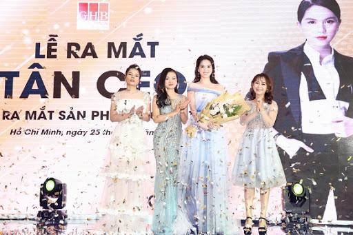 Ngọc Trinh trong "Lễ ra mắt tân CEO" của GHB Corporation