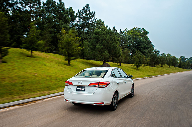 Đánh giá nhanh Toyota Vios E CVT 2021, giá từ 531 triệu đồng - 15