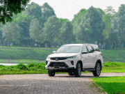 Tin tức ô tô - Giá xe Toyota Fortuner lăn bánh tháng 3/2021