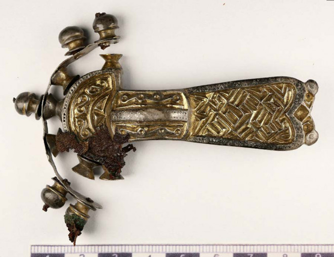 Một móc khóa bạc dát vàng sau khi phục chế - Ảnh: Bảo tàng Đông Bohemia