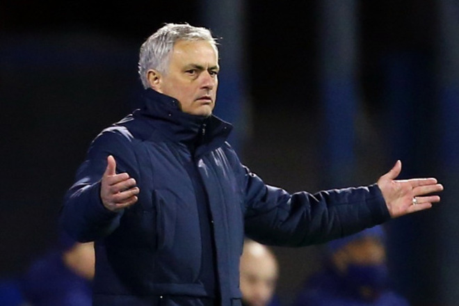 Mourinho đứng trước nguy cơ bị Tottenham sa thải sau những kết quả đáng thất vọng