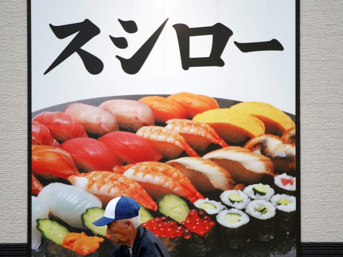 Hàng trăm người Đài Loan đã đổi tên để được ăn sushi miễn phí.