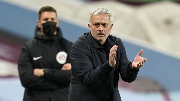 Mourinho chỉ ra những vấn đề ở Tottenham