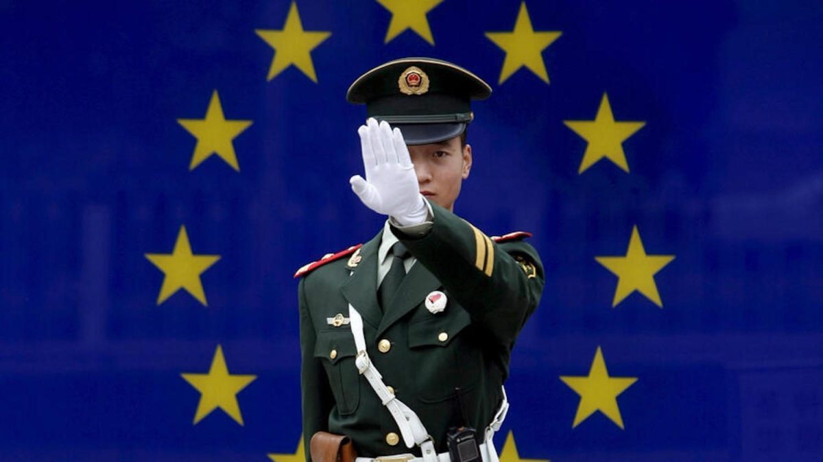 Trung Quốc tung đòn đáp trả với lệnh trừng phạt từ EU. Ảnh minh họa: Asian Times