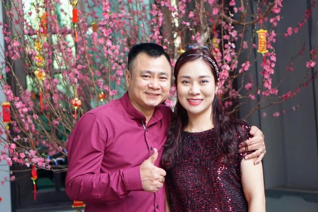 Vợ chồng NSND Tự Long - Minh Nguyệt có với nhau 2 bé sau 6 năm sống chung một mái nhà.
