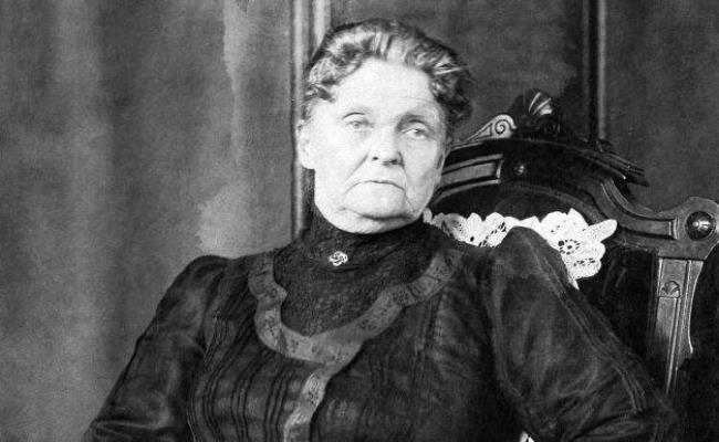 Hetty Green được sách kỷ lục Guinness ghi nhận là tỷ phú “kẹo kéo” nhất mọi thời đại. Bà sinh năm 1834 trong một gia đình thương nhân giàu có tại Mỹ. Hàng năm, gia đình bà kiếm được cả triệu đô từ việc săn bắt và vận chuyển cá voi.&nbsp;
