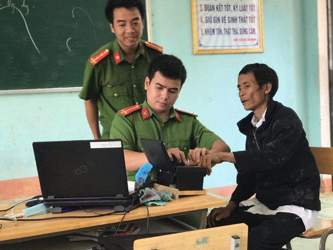 &#34;Người rừng&#34; Hồ Văn Lang đi làm căn cước công dân - 3