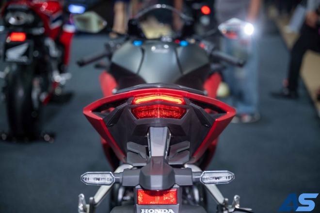 2021 Honda CBR250RR SP giảm giá mạnh, cuốn hút dân tập chơi - 8