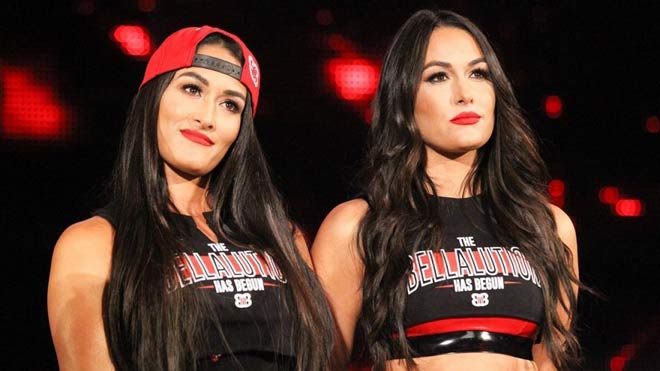 Kiều nữ song sinh Nikki Bella và Brie Bella