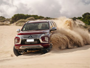 Tin tức ô tô - Giá xe Mitsubishi Pajero Sport lăn bánh tháng 3/2021