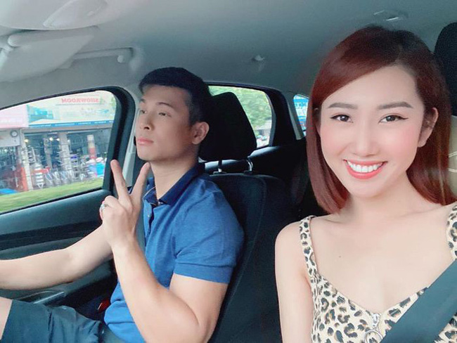 Trên trang Instagram, Thuý Ngân từng chia sẻ hình ảnh &#34;hẹn hò&#34;. Nữ diễn viên &#34;Gạo nếp gạo tẻ&#34; ngồi trên ô tô do Trương Thế Vinh cầm lái. &#34;Thể theo yêu cầu hôm nay được Voi Biển (tên thường gọi của Trương Thế Vinh) đưa đi ăn&#34;&nbsp;- Thuý Ngân hào hứng chia sẻ vào tháng 1 năm ngoái.
