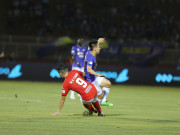 Bóng đá - &quot;Lạnh gáy&quot; những màn &quot;đấu võ&quot; V-League: Hùng Dũng không phải nạn nhân duy nhất