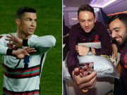 Bóng đá - Ronaldo và Fernandes bị SAO MU trêu chọc vụ bàn thắng bị &quot;cướp&quot;