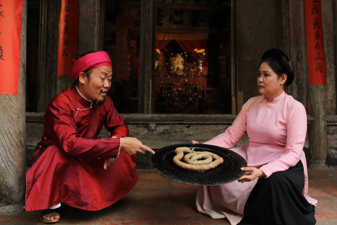 Làm phim hài Tết kiểu hài dân gian nhưng Vượng Râu gắn nhiều vấn đề thời sự cập nhật