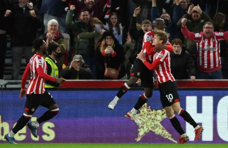 Brentford ngược dòng đánh bại Aston Villa