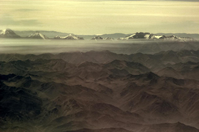 Sa mạc Atacama, nơi mà I-ốt trong bụi sa mạc hóa khí một cách khó hiểu, như "bóng ma" bay lên và phá hủy tầng Ozone - Ảnh: Sam Hall