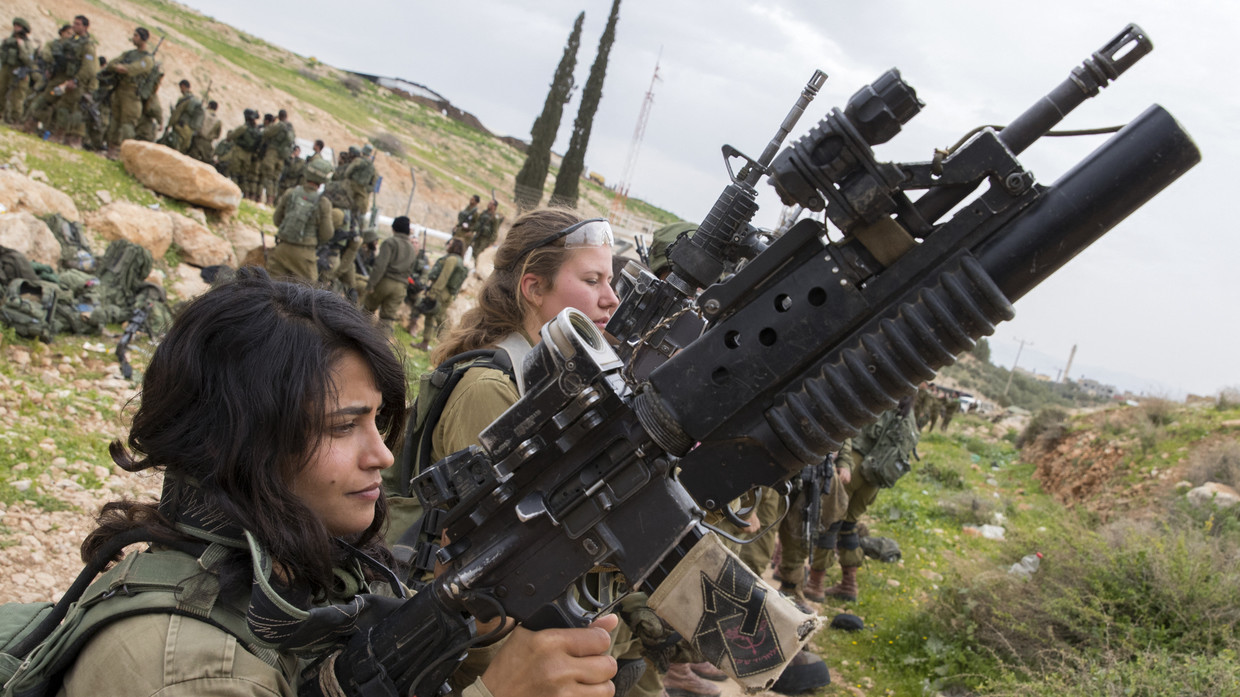 Các nữ binh sĩ Israel.