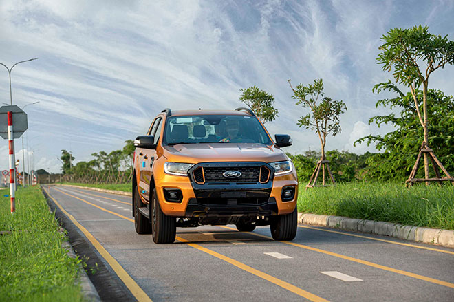 Giá xe Ford Ranger lăn bánh tháng 1/2022, tăng 12 triệu đồng - 1