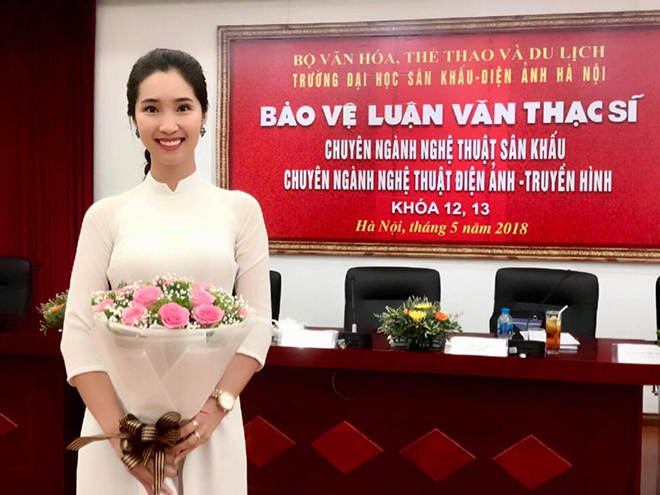 Nữ giảng viên Đại học Sân khấu Điện Ảnh trở thành Hot Tiktoker sau 4 tháng.