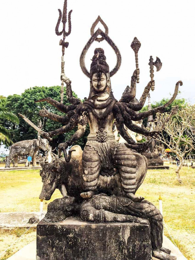 Ngỡ ngàng Công viên Phật giáo có hàng trăm bức tượng - hình ảnh 2