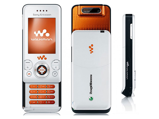 12. Sony Ericsson W580i

Vào thời điểm đó, Sony Ericsson (sau này là Sony) là ứng cử viên nổi bật trong dòng điện thoại nghe nhạc. Dòng thiết bị Walkman của hãng tích hợp các tính năng nghe nhạc và W580i là một trong những thiết bị tốt nhất. Sở hữu thiết kế trượt thú vị nhưng Sony Ericsson W580i vẫn bị iPhone bỏ lại phía sau.
