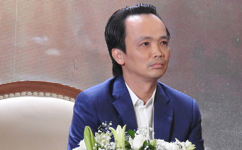 Đại gia Trịnh Văn Quyết đang là cái tên "nóng" nhất trên các diễn đàn, hội nhóm chứng khoán khi bán ra 74,8 triệu cổ phiếu nhưng không báo cáo, không công bố thông tin trước khi thực hiện giao dịch.
