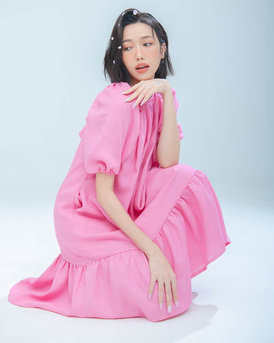 Diệu Nhi có những ngày đầu năm mới nhiều tất bật để hoàn thành các công việc dang dở, cũng như lên kế hoạch và bắt tay thực hiện nhiều dự án mới.