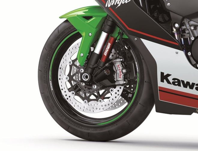 2022 Kawasaki Ninja ZX10R có gì khiến giới trẻ đam mê theo đuổi? - 8