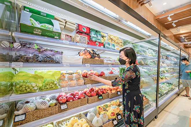 Khi mua sắm tại Roots, người tiêu dùng có thể lựa chọn được những sản phẩm đạt chuẩn organic với mức giá vừa phải
