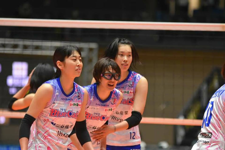 Thanh Thúy và các đồng đội thắng thuyết phục Okayama Seagulls