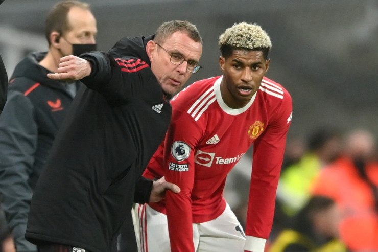 Rashford bức xúc vì liên tục bị HLV Solskjaer và Rangnick xếp đá trái sở trường