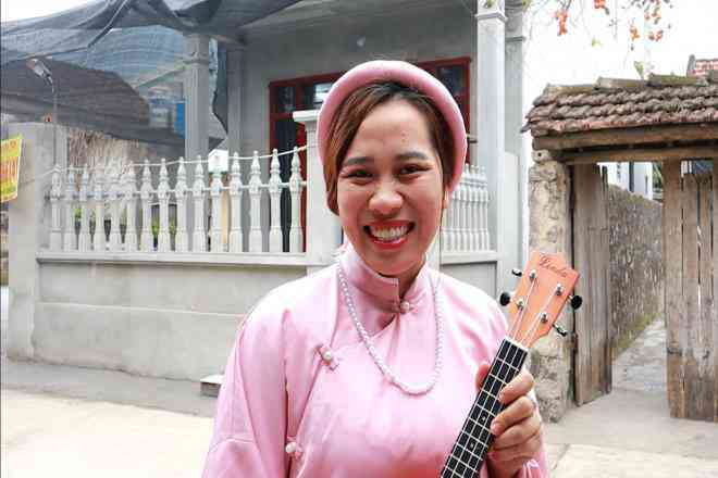 Cây hồng trăm tuổi ở Ninh Bình &#34;hốt bạc&#34;, dân kinh doanh tranh giành khách du lịch - hình ảnh 7