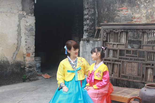 Cây hồng trăm tuổi ở Ninh Bình &#34;hốt bạc&#34;, dân kinh doanh tranh giành khách du lịch - hình ảnh 8