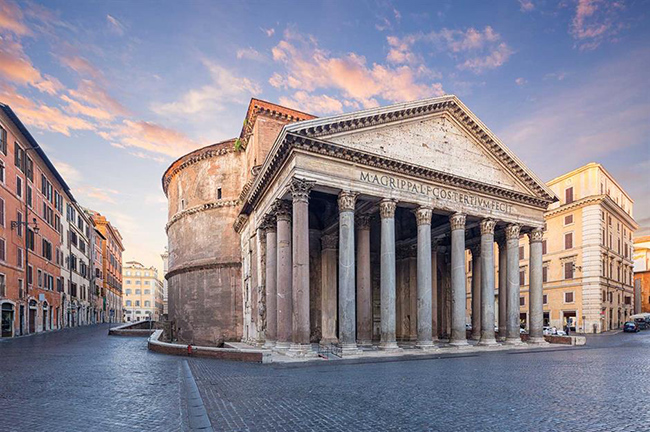 Pantheon, Rome, Ý: Từng là trung tâm của đế chế rộng lớn, Rome có số lượng di tích La Mã cổ đại nhiều nhất trên thế giới. Một trong những địa danh nổi tiếng nhất của thành phố Pantheon là một ngôi đền La Mã và hiện là một nhà thờ Thiên chúa giáo.&nbsp;
