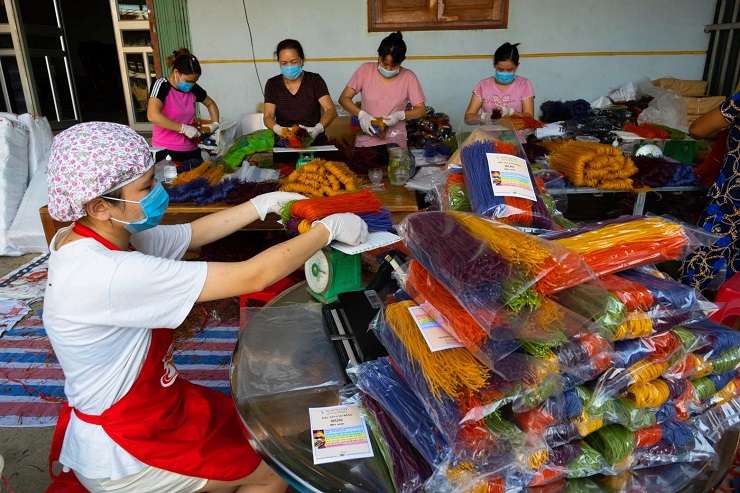 Bún phơi khoảng 3 - 5 ngày sẽ khô và chuyển sang công đoạn đóng gói, phân phối sản phẩm. (Ảnh: Bếp của Mế).