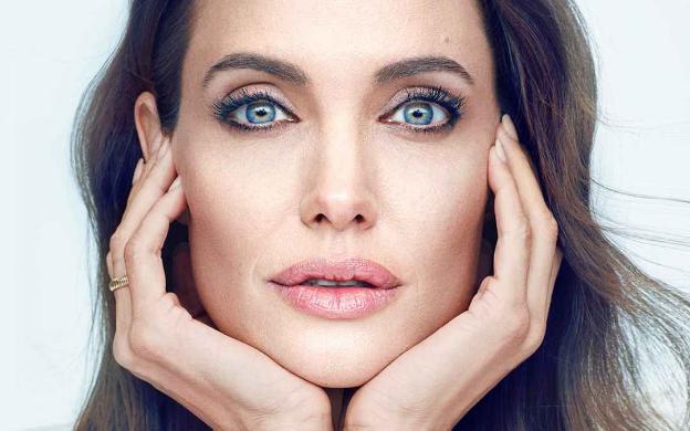 Angelina Jolie không né tránh sự già nua.