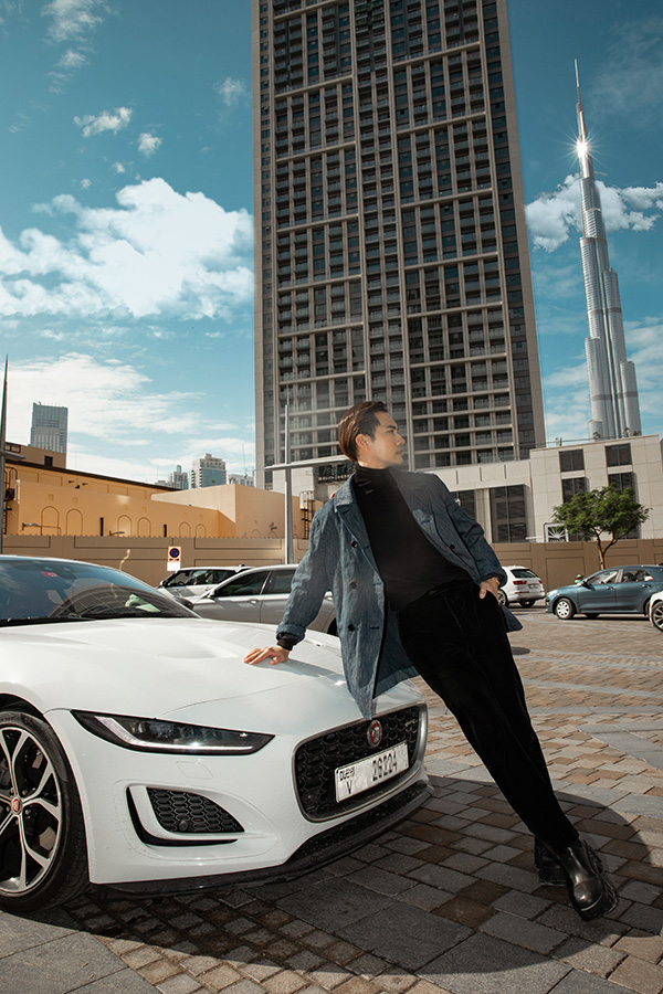 Lý Quí Khánh tự tin thả dáng bên Jaguar F-TYPE R-Dynamic tại Dubai