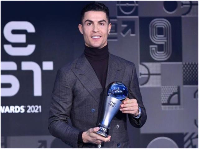 Ronaldo chỉ được trao giải thưởng an ủi tại FIFA The Best 2021