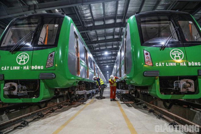 Hà Nội Metro cho biết, ngoài kiểm tra theo ngày, các đoàn tàu Cát Linh - Hà Đông còn được kiểm tra theo chu kỳ 2 tuần/lần, tháng và năm (hoặc số kilomet, tùy điều kiện nào đến trước) để sửa chữa, duy trì chất lượng an toàn kỹ thuật phương tiện giữa 2 kỳ đăng kiểm.