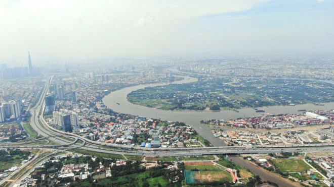 Việc quy hoạch phát triển kinh tế dịch vụ dọc sông Sài Gòn để có con đường chạy dọc sông là vô cùng quan trọng