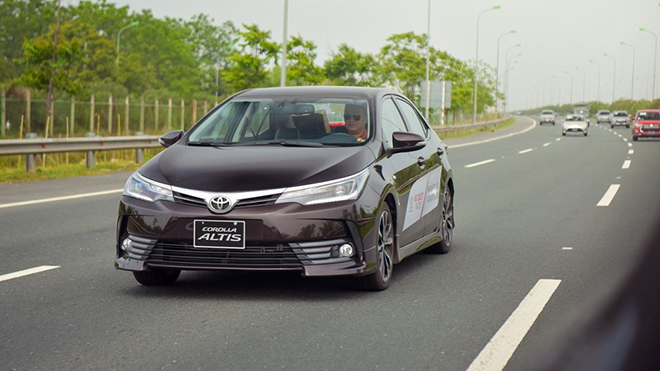 Giá xe Toyota Corolla Altis tháng 1/2022, hỗ trợ 40 triệu đồng phí trước bạ - 3