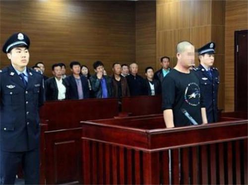 Hong Moutao tại tòa. Ảnh: Sohu