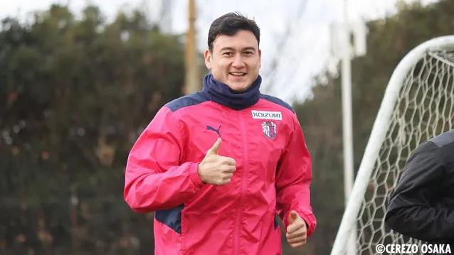 Văn Lâm trở lại tập luyện cùng CLB Cerezo Osaka