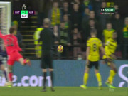 Bóng đá - Video bóng đá Watford - Norwich City: Siêu phẩm &quot;bọ cạp&quot;, bùng nổ hiệp 2 (Vòng 23 Ngoại hạng Anh)