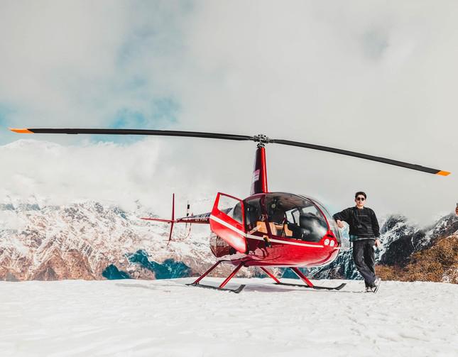 Đi trực thăng lên đỉnh Mardi Himal.