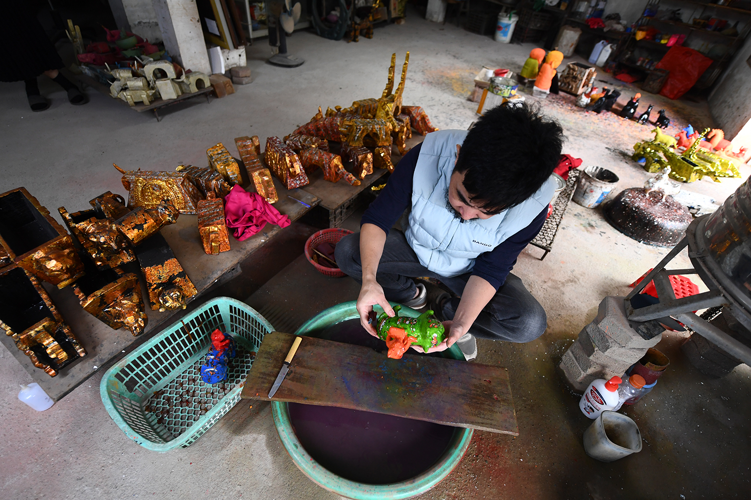 &nbsp;Đường nét, hoa văn, màu sắc, kích thước và thần thái các chú hổ phụ thuộc vào tinh thần sáng tạo của họa sĩ.