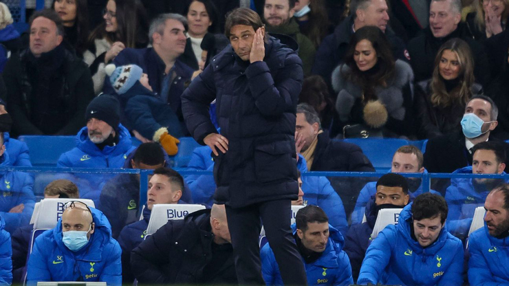 HLV Conte bất lực trước sức mạnh của Chelsea