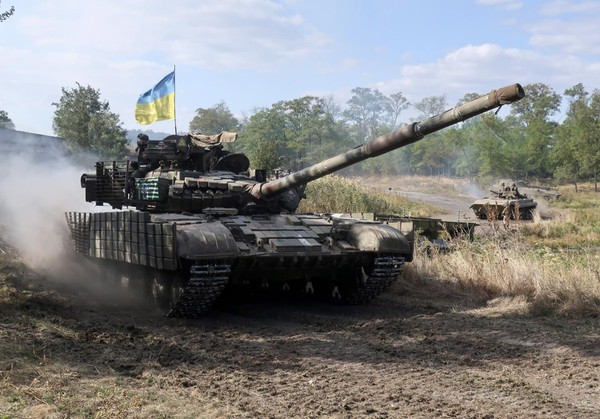 Xe tăng của quân đội chính phủ Ukranie.